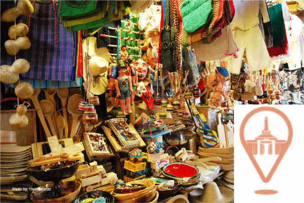 El Mercado de Artesanías: Colores y Tradición